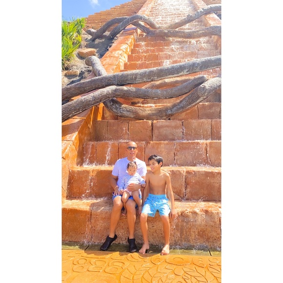 I am grateful to share my family with you, - Picture 14 of 15